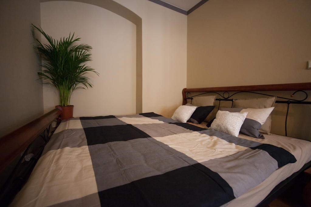 Apartment Nerudova By Interhome Πράγα Δωμάτιο φωτογραφία